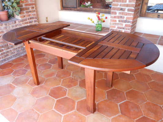 Mesa de exterior con extension de madera tzalam