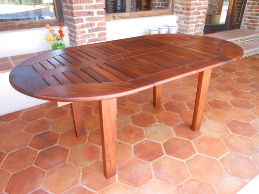 Mesa ovalada de madera tzalam para exterior